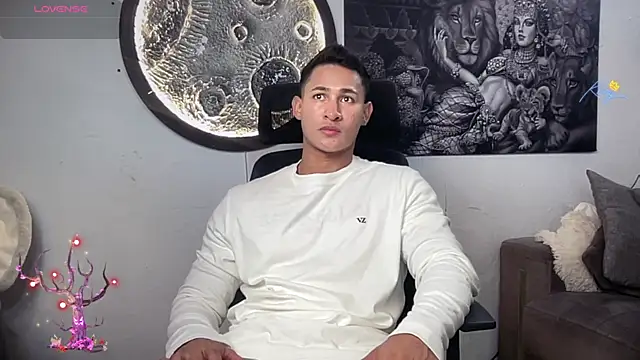 BenjaminCooperk online show from April 25, 7:44 am