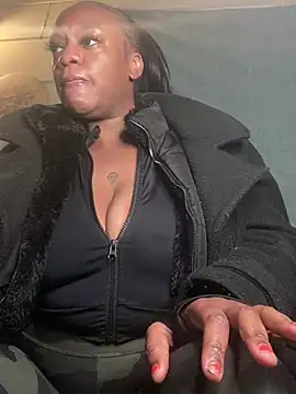 Snapshot of AlexaTheSlut chatting on February 12, 7:34 am AlexaTheSlut online show from February 12, 7:34 am