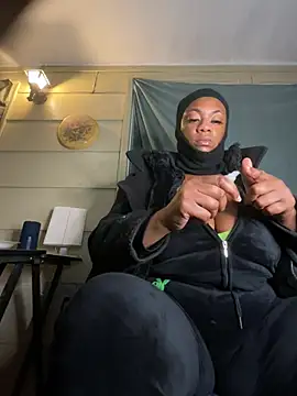 Snapshot of AlexaTheSlut chatting on February 13, 8:27 am AlexaTheSlut online show from February 13, 8:27 am