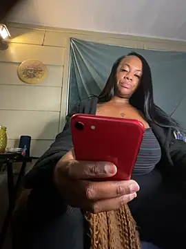 Snapshot of AlexaTheSlut chatting on February 14, 12:09 am AlexaTheSlut online show from February 14, 12:09 am