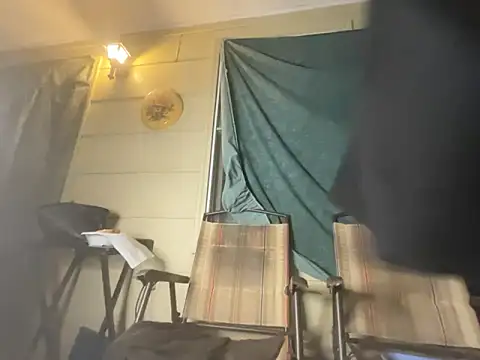 Snapshot of AlexaTheSlut chatting on March 20, 12:30 am AlexaTheSlut online show from March 20, 12:30 am