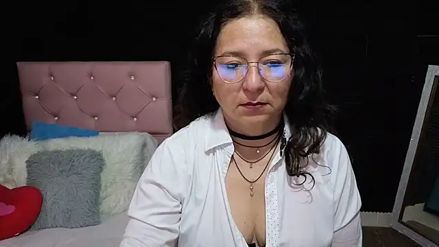 katifoxx online show from May 11, 4:04 pm