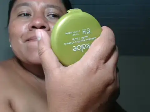 Snapshot of adrixxx38 chatting on March 10, 9:32 am adrixxx38 online show from March 10, 9:32 am