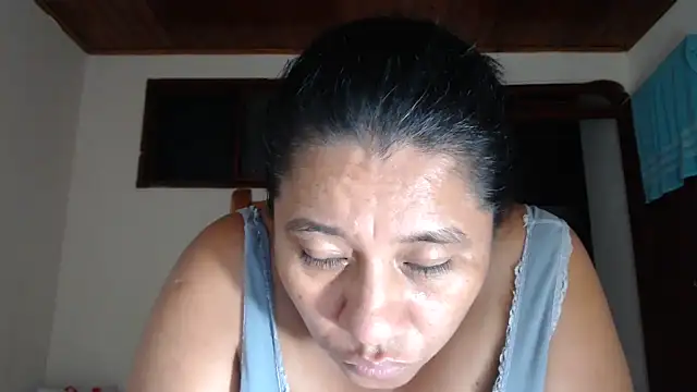 adrixxx38 online show from July 4, 9:04 am