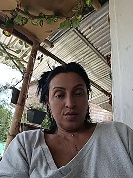 zullyxhot online show from June 11, 5:22 pm