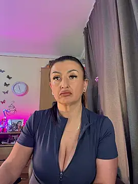 Snapshot of Hotangel75 chatting on May 6, 8:30 am Hotangel75 online show from May 6, 8:30 am