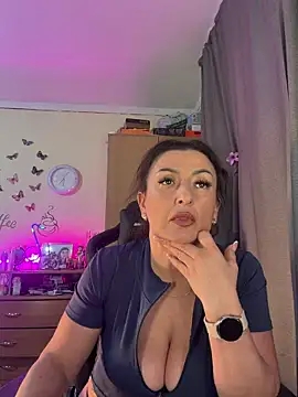 Snapshot of Hotangel75 chatting on May 10, 4:34 pm Hotangel75 online show from May 10, 4:34 pm