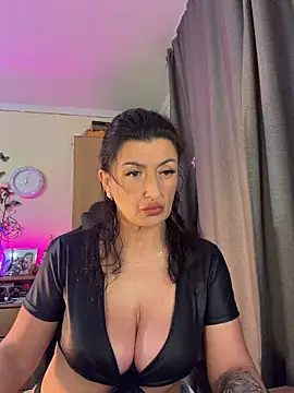 Snapshot of Hotangel75 chatting on May 17, 4:54 am Hotangel75 online show from May 17, 4:54 am