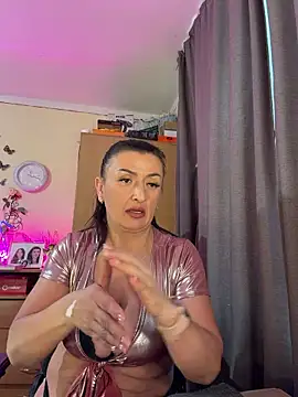 Snapshot of Hotangel75 chatting on May 20, 8:20 am Hotangel75 online show from May 20, 8:20 am