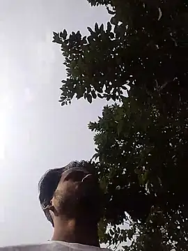 Snapshot of sujanmanda chatting on October 29, 5:20 am sujanmanda online show from October 29, 5:20 am