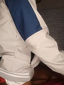 Snapshot of sujanmanda chatting on December 18, 4:18 am sujanmanda online show from December 18, 4:18 am