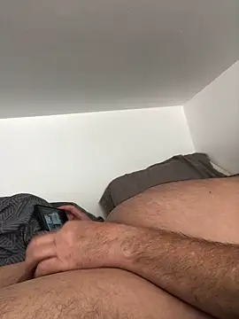 Snapshot of Lentbulant chatting on February 23, 1:21 pm Lentbulant online show from February 23, 1:21 pm