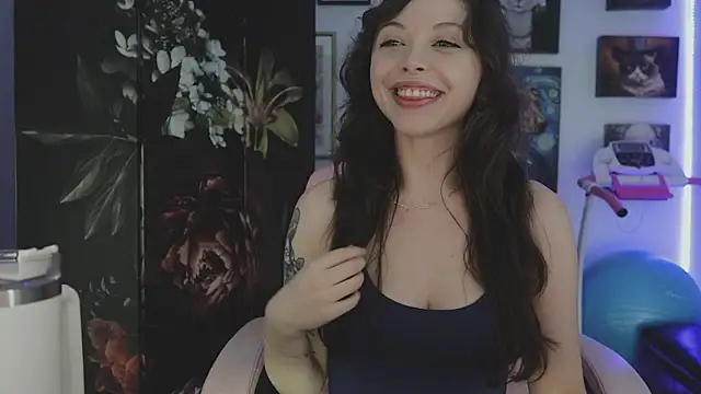 Snapshot of makiyahbelle chatting on January 17, 9:36 am makiyahbelle online show from January 17, 9:36 am