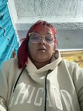 salomecastro  online show from February 12, 12:12 pm