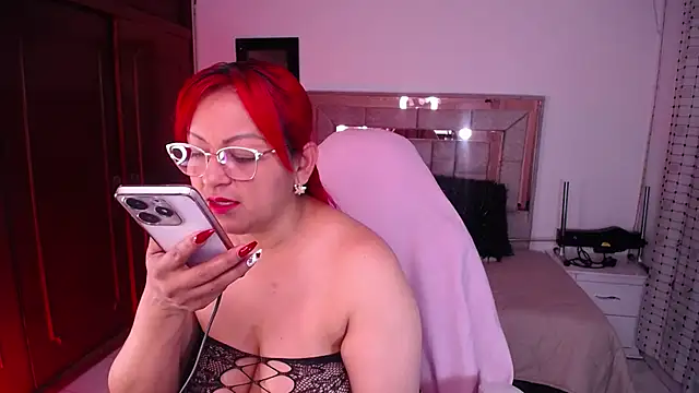 salomecastro  online show from October 16, 3:29 am