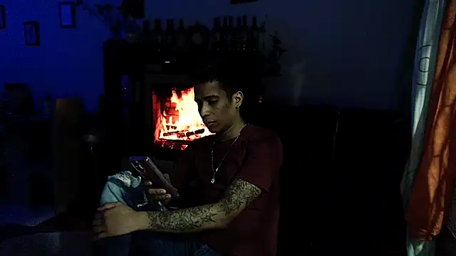 Snapshot of Slim_dirty_hot_ chatting on October 24, 2:41 am Slim dirty hot  online show from October 24, 2:41 am