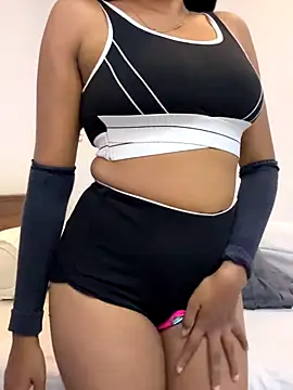 Snapshot of angelwavy chatting on October 20, 12:33 am angelwavy online show from October 20, 12:33 am