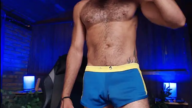 Snapshot of PedroMancini chatting on February 27, 2:00 pm PedroMancini online show from February 27, 2:00 pm