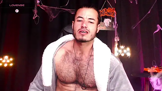 Snapshot of PedroMancini chatting on October 30, 2:13 am PedroMancini online show from October 30, 2:13 am