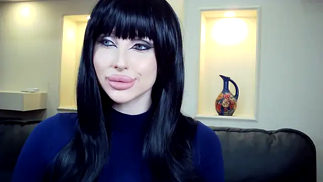 Lady Joli online show from November 17, 9:20 pm