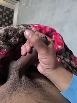 Snapshot of winterison chatting on December 4, 3:05 am winterison online show from December 4, 3:05 am