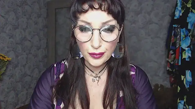 Snapshot of Aziza1 chatting on June 26, 2:32 pm Aziza1 online show from June 26, 2:32 pm