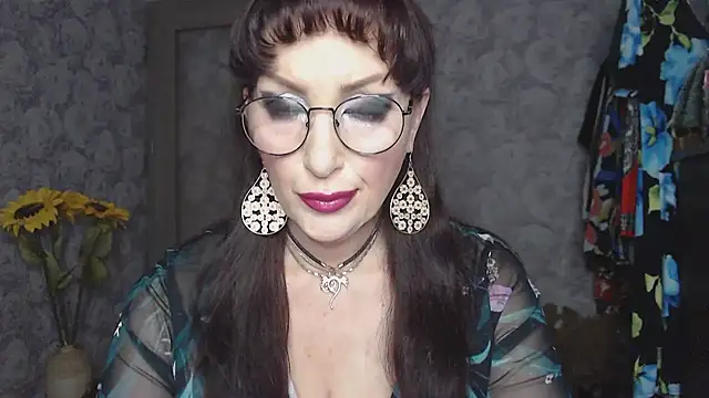 Snapshot of Aziza1 chatting on June 30, 3:24 pm Aziza1 online show from June 30, 3:24 pm