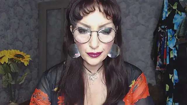 Snapshot of Aziza1 chatting on July 4, 2:34 pm Aziza1 online show from July 4, 2:34 pm