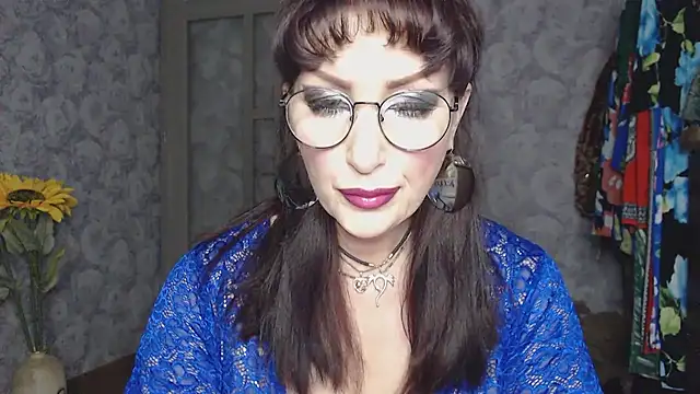 Snapshot of Aziza1 chatting on July 22, 2:09 pm Aziza1 online show from July 22, 2:09 pm