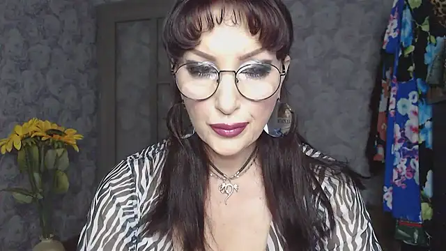 Snapshot of Aziza1 chatting on July 30, 2:27 pm Aziza1 online show from July 30, 2:27 pm