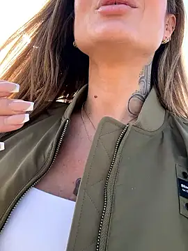 Etwas neugierig online show from March 7, 1:51 pm