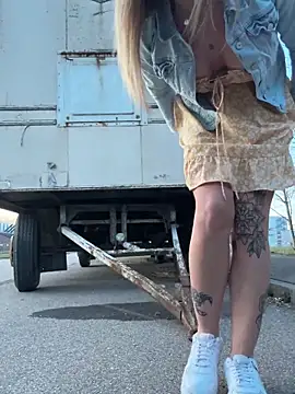 Etwas neugierig online show from March 20, 5:36 pm