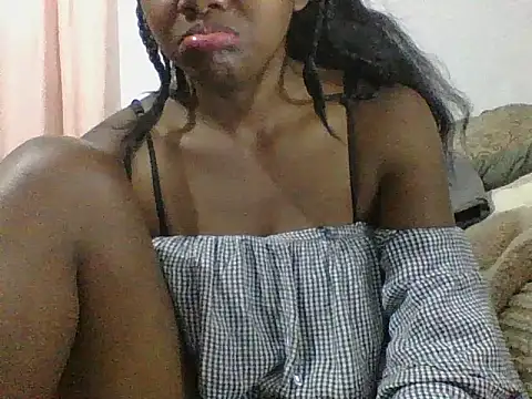 Snapshot of Hamie_sexy chatting on September 14, 6:23 am Hamie sexy online show from September 14, 6:23 am