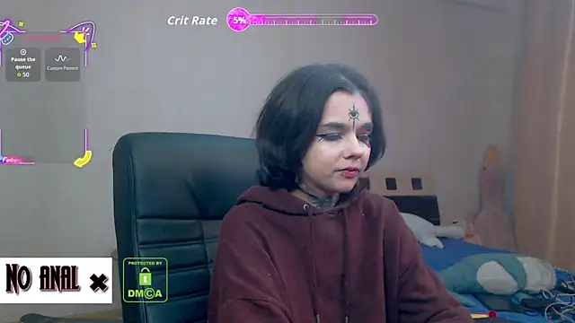 Snapshot of Dark__Elf chatting on November 10, 10:31 pm Dark Elf online show from November 10, 10:31 pm