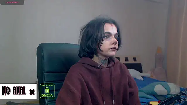 Snapshot of Dark__Elf chatting on November 11, 10:21 pm Dark Elf online show from November 11, 10:21 pm