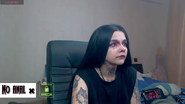 Snapshot of Dark__Elf chatting on November 13, 10:30 pm Dark Elf online show from November 13, 10:30 pm