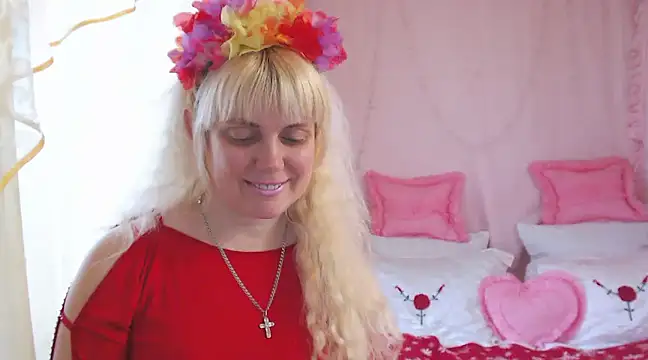 Snapshot of SunnySylvia chatting on February 4, 6:57 am SunnySylvia online show from February 4, 6:57 am