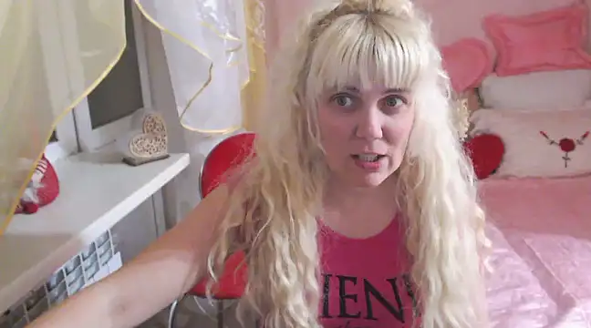 Snapshot of SunnySylvia chatting on February 21, 5:09 pm SunnySylvia online show from February 21, 5:09 pm