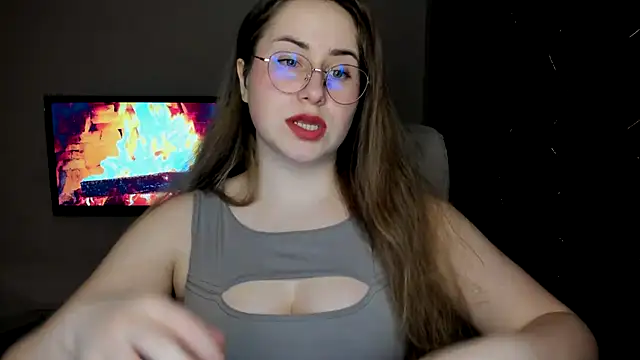 Snapshot of SeasonalSomeone chatting on March 19, 10:42 pm SeasonalSomeone online show from March 19, 10:42 pm