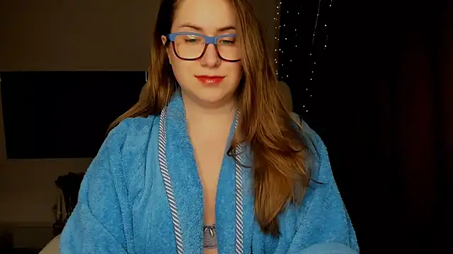 Snapshot of SeasonalSomeone chatting on November 19, 8:20 pm SeasonalSomeone online show from November 19, 8:20 pm