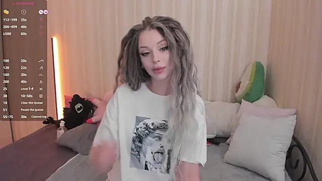 Snapshot of youreyesrgasm chatting on February 18, 8:16 am youreyesrgasm online show from February 18, 8:16 am