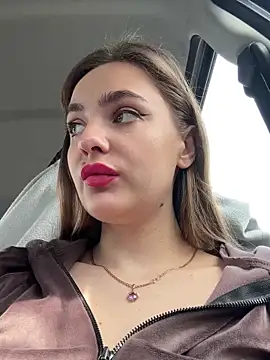 Snapshot of Night_dreams chatting on March 12, 8:19 am Night dreams online show from March 12, 8:19 am