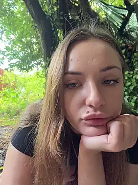 Snapshot of Night_dreams chatting on July 24, 8:23 am Night dreams online show from July 24, 8:23 am