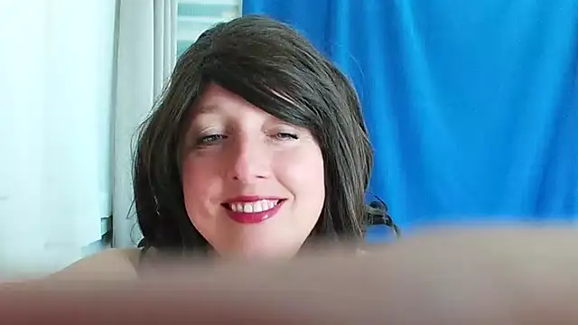 Snapshot of hotdestany chatting on June 14, 7:32 am hotdestany online show from June 14, 7:32 am
