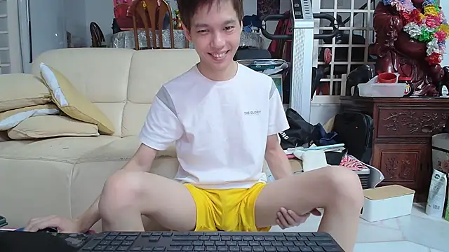 Snapshot of andrewooi chatting on February 20, 6:46 pm andrewooi online show from February 20, 6:46 pm