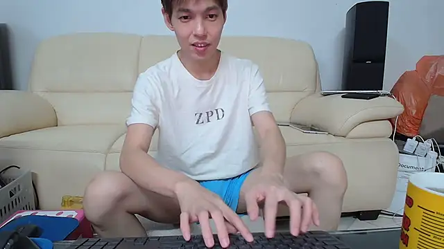 Snapshot of andrewooi chatting on November 11, 5:24 pm andrewooi online show from November 11, 5:24 pm