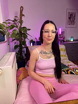 Trixie-Tainted online show from February 14, 2:33 pm