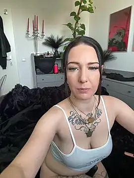 Trixie-Tainted online show from August 3, 12:43 pm