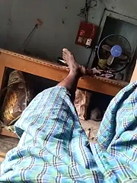 Snapshot of rohanhotguy chatting on November 27, 10:06 am rohanhotguy online show from November 27, 10:06 am