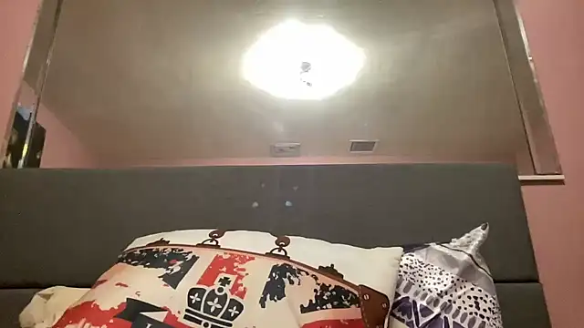 Creamesensation online show from February 11, 6:08 am